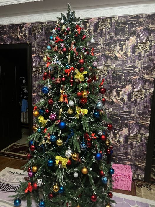 ARCHA sotiladi judayam chiroyli muhtasham