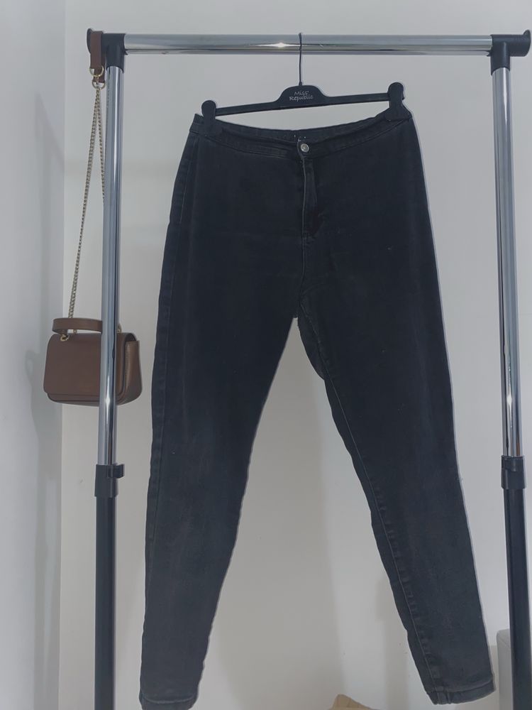 Blugi skinny negrii