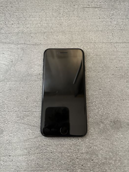 телефон Iphone SE 3