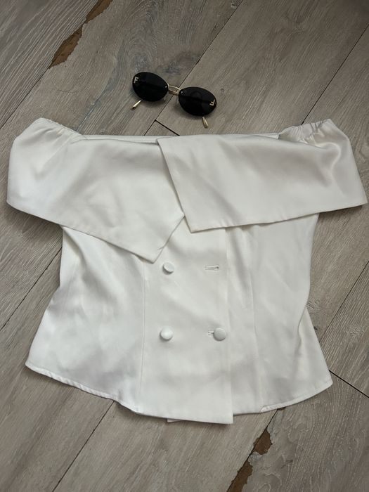 Дамски бюстие/та