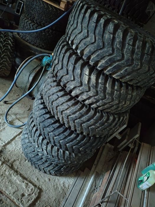 2 caucicuri Maxxis mudzila 37 13.5 15