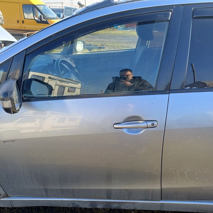 Мицубиши Грандис 2.4i На части