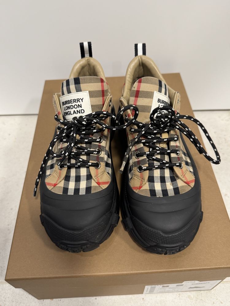 Дамски обувки Burberry
