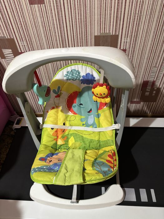 Шезлонг детский Fisher price