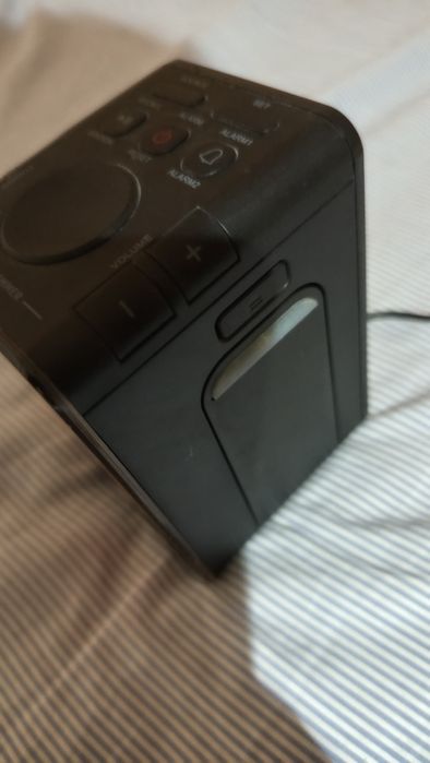 Док станция радио часовник