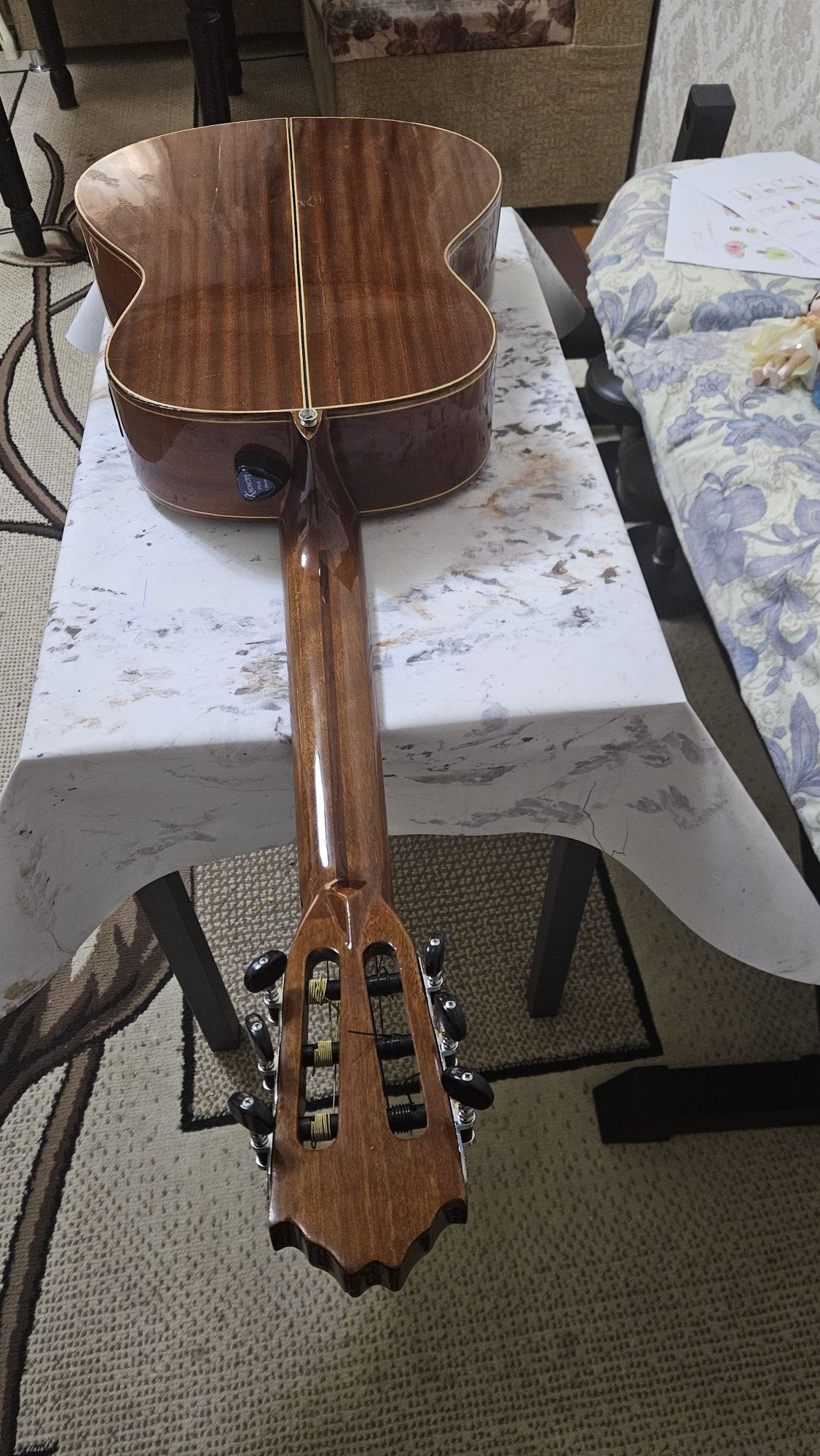Gitara arginal ISPANIYA ALGAMRA nomi  35 yildan oshgan