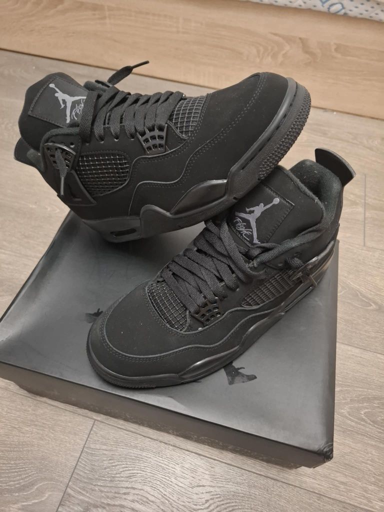 Jordan 4 black cat