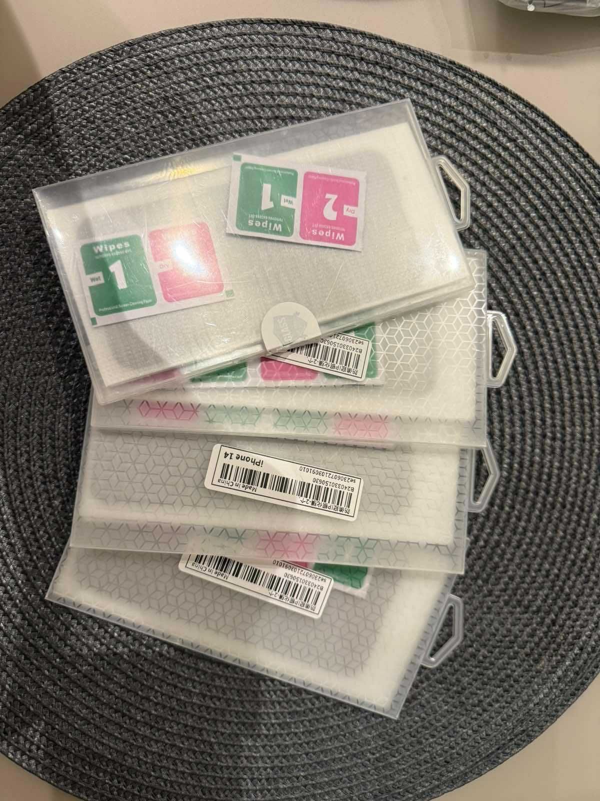 Iphone 14 128GB + протектори и кейсове