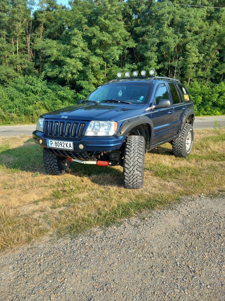 Jeep Grand Cherokee 4.7 benzina vând  sau schimb