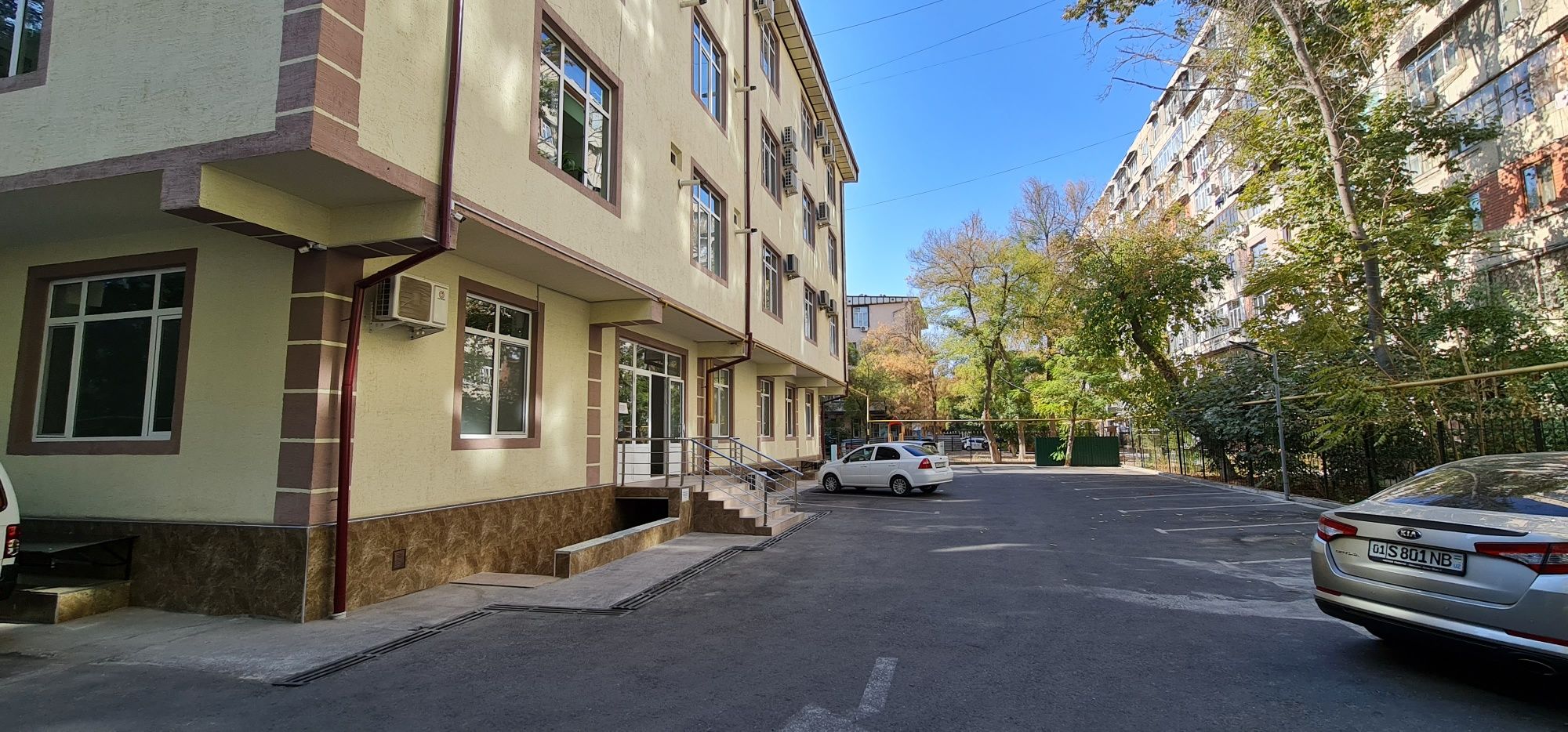 Продается Бизнес центр в центре города. М.Ойбек