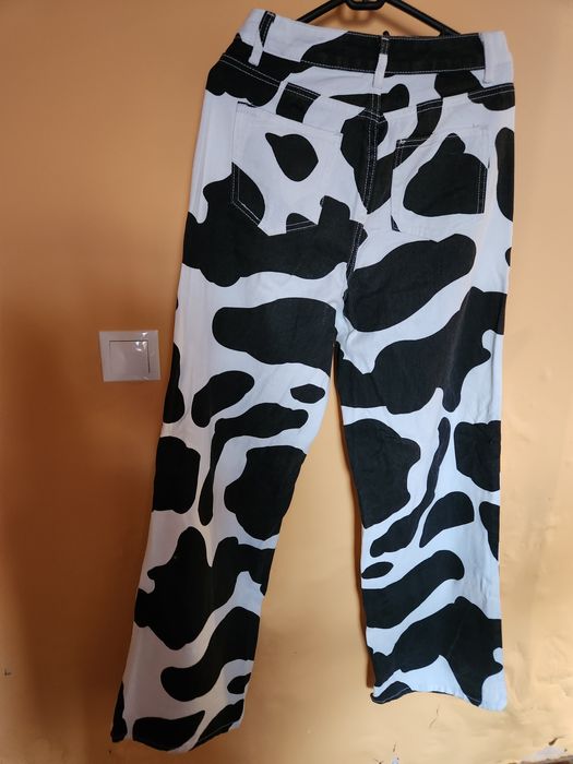 Черно бели дънки