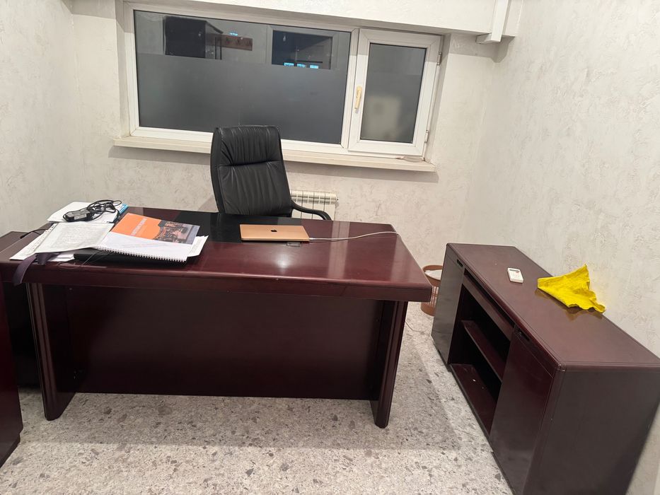 Продам мебель для офиса б/у