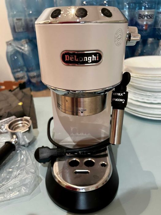 Espressor DeLonghi Dedica