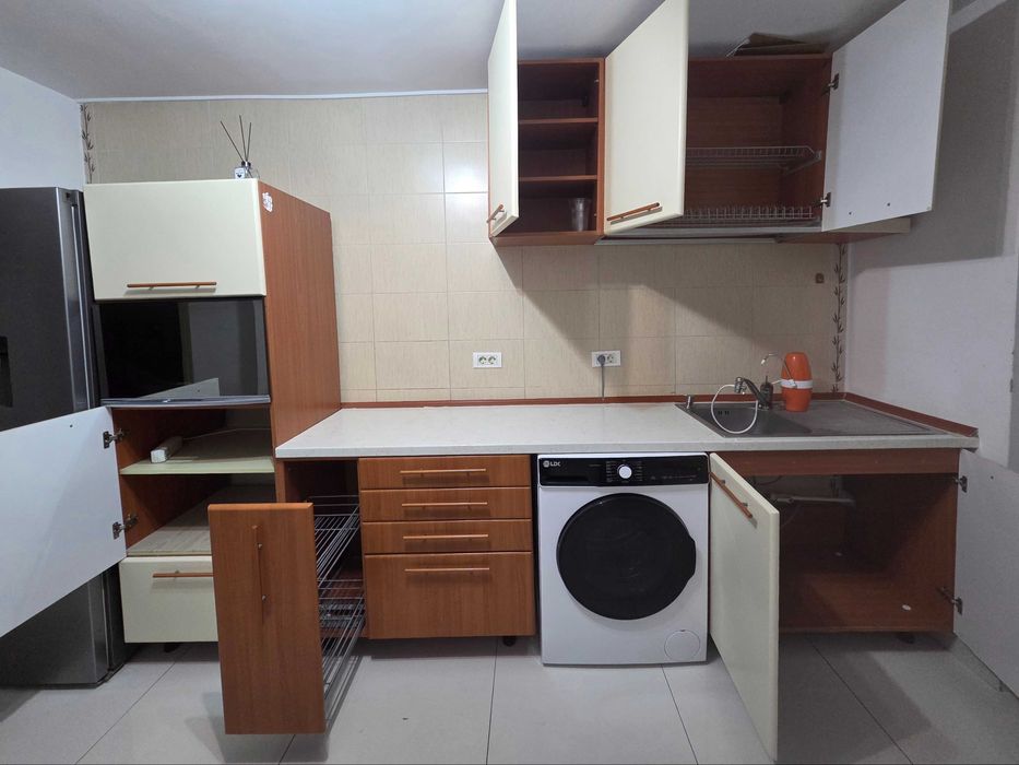 Mobilă de bucatarie