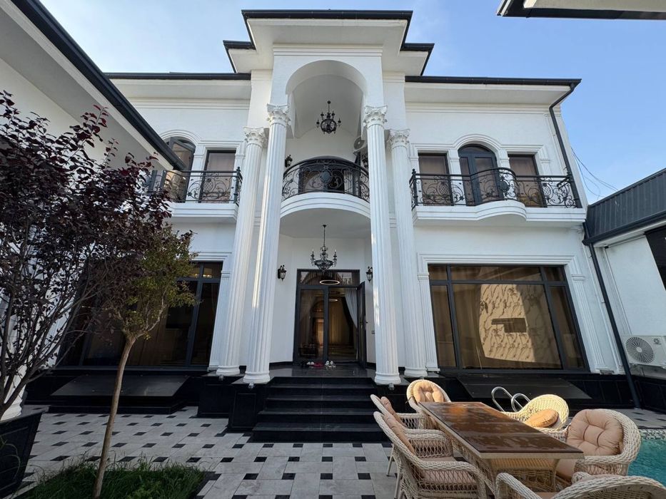 Продаётся УЧАСТОК 4,3 соток 3 уровней 6 комнат на Циалковском