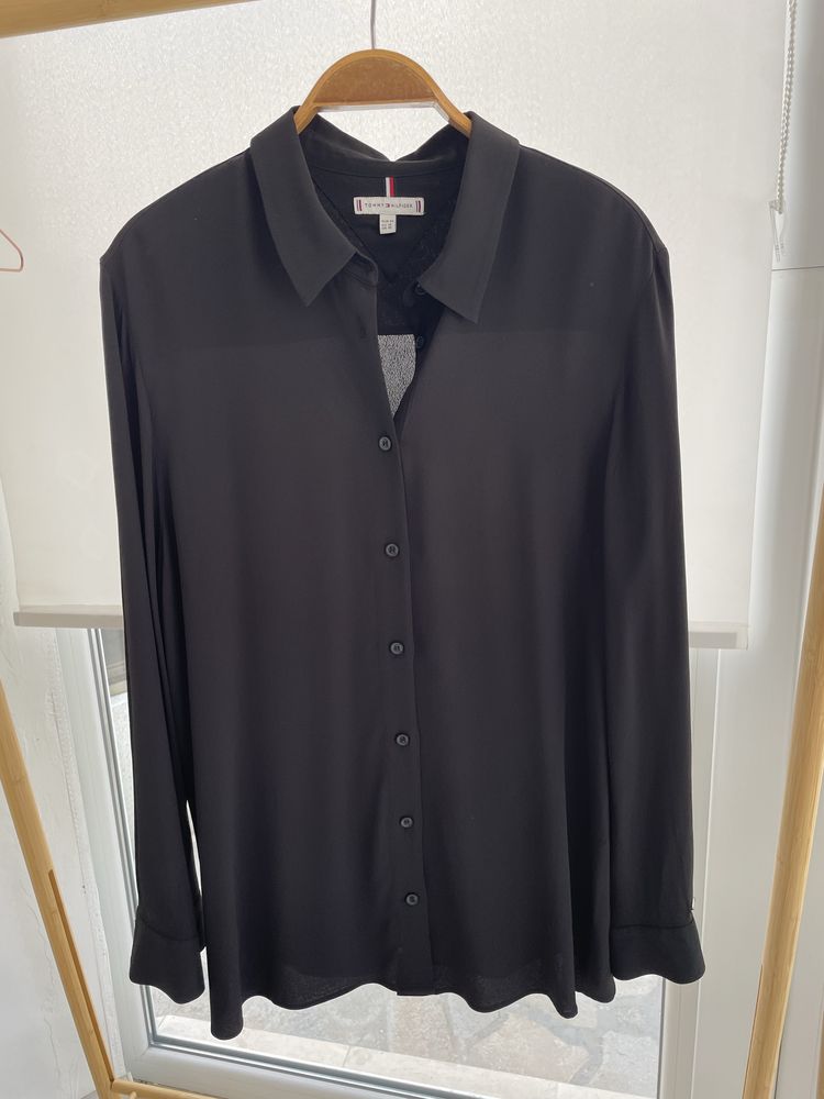 Риза Tommy Hilfiger, размер 46, L/XL, цена 20 лв.