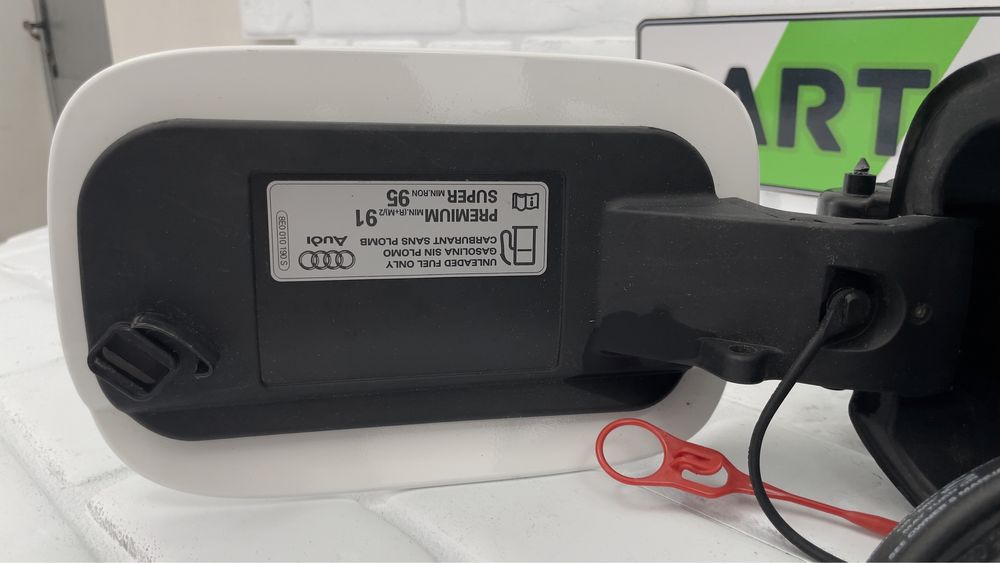 Капачка резервоар Audi Q5 SQ5 2018 80A809906