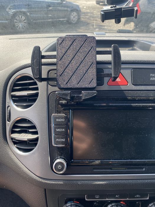 Стойка за телефон фолкваген тигуан vw tiguan