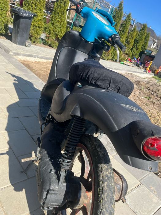 Vând aprilia scarabeo