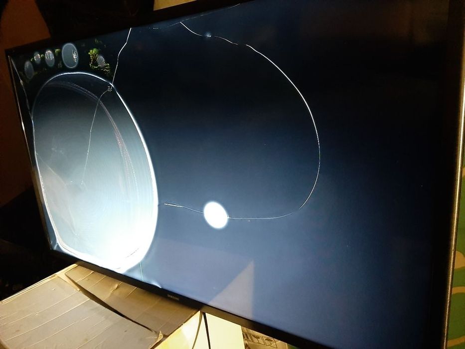 Телевизор Samsung 40инча