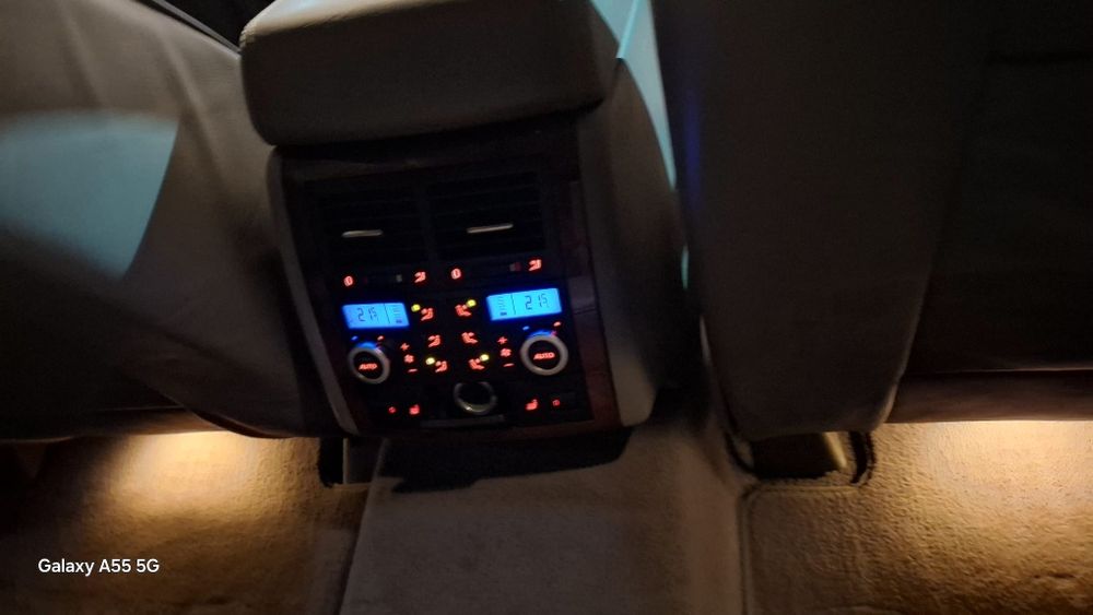 Vând volkswagen toureag r5