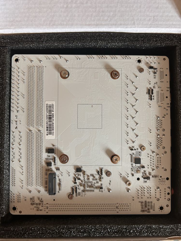 Placa de baza mitx b350i-plus ARGB+r5 5600x