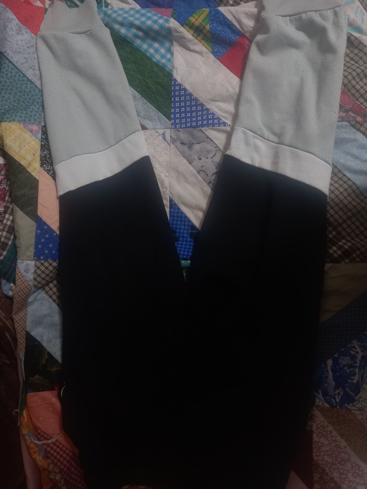 Pantaloni tech noi