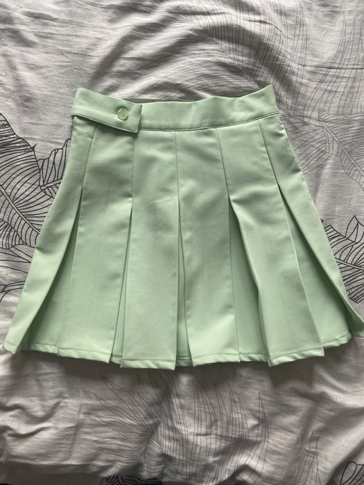 Зелёная теннисная юбка PULL&BEAR (XS)