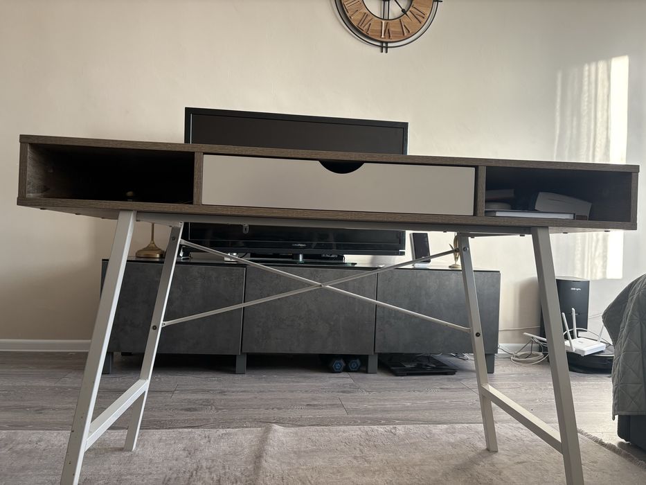 Маса за офис.