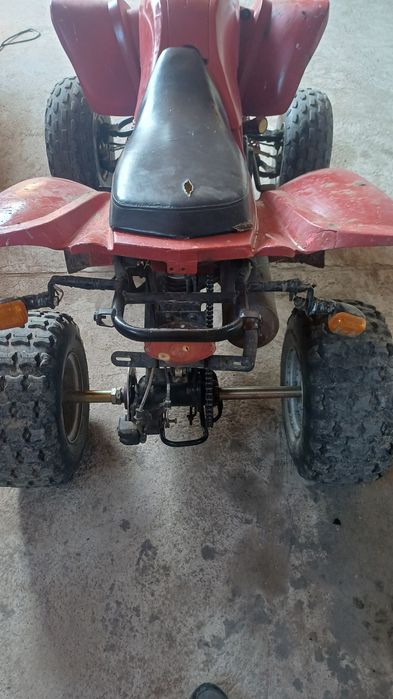 Vând atv lifan 150cc