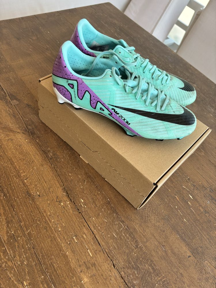Продавам бутонки nike airzoom mercurail.