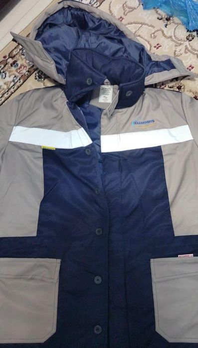 Продам спец одежду