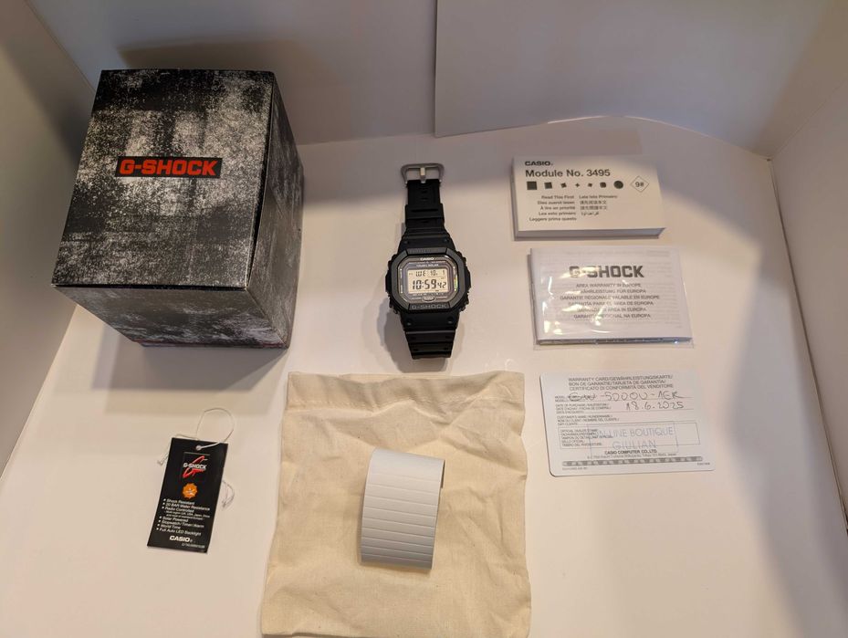 Часовник Casio G-Shock GW-5000U Метален корпус Solar Atomic 200m