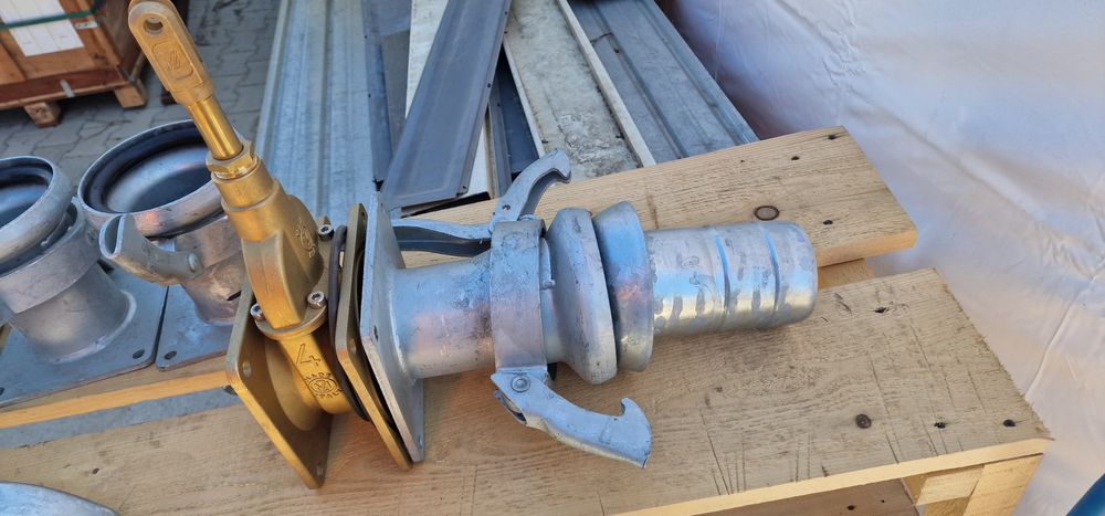 Robinet 4 toli cu flanșe mufa tata mama 4 toli import Italia preț 1150