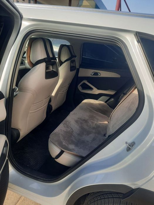 Srochno mashina sotiladi. BYD Yuan up yili 2025.Xolati zur.