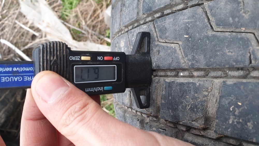 Джанта с гума 225 75 17.5 ласа