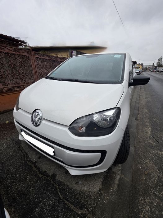 Vând VW up 2013 motor 1,0 benzina + Gaz