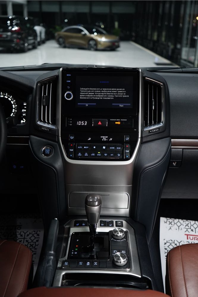 Toyota Land Cruiser 200