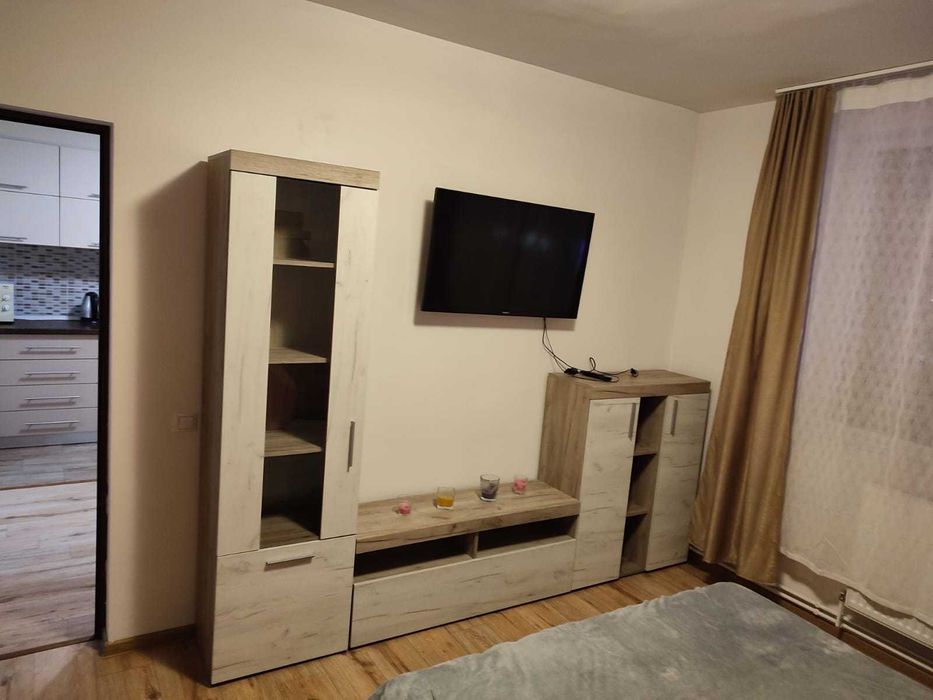 Apartament cu doua camere in centru nou de inchiriat