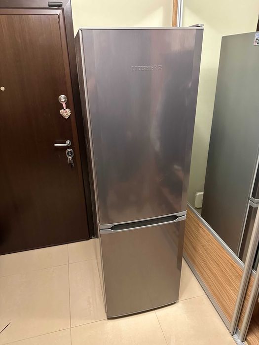 Хладилник с фризер LIEBHERR CUele331-26, 296 л