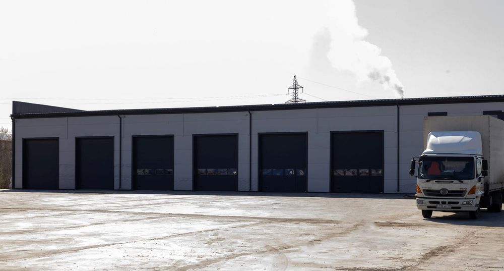 Сдаётся в аренду теплые боксы 2000кв метр