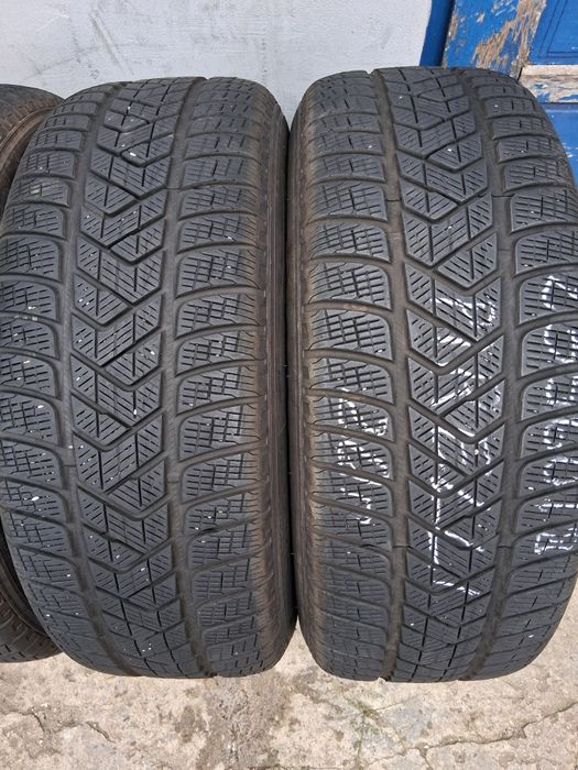 235 60 18 PIRELLI 4броя зимни дот 2020г