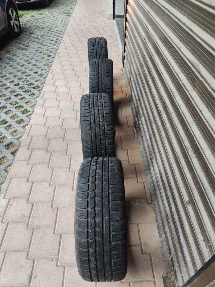 Зимни гуми Всесезонни гуми 225/50 R17