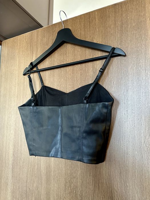 Кожен топ от Zara