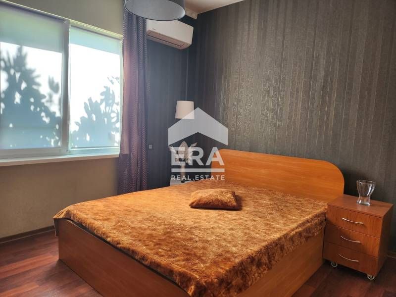 Дава се под наем Двустаен апартамент в Варна, Цветен квартал - 58 кв.м за 383 € - Снимка #2