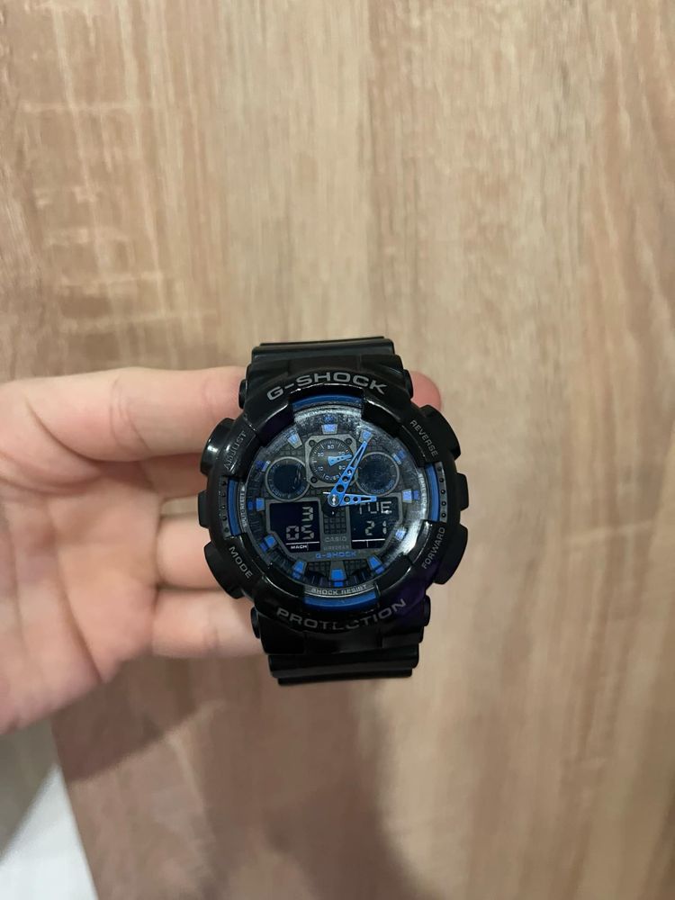 Часовник G-shock