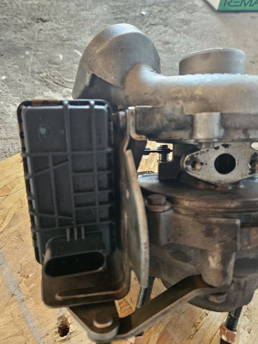 Vând turbina reconditionata bmw e60
