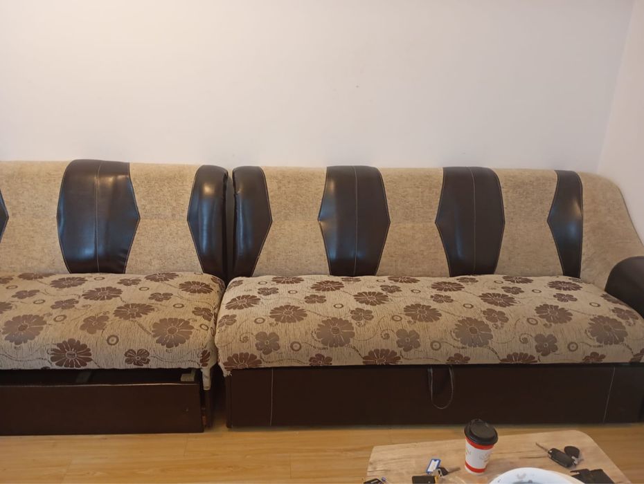 De vanzare Canapea si Fotoliu