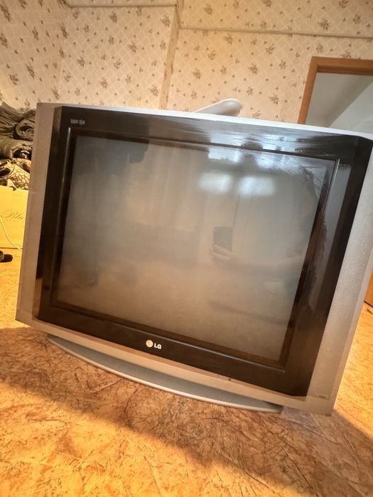 Продам телевизор LG