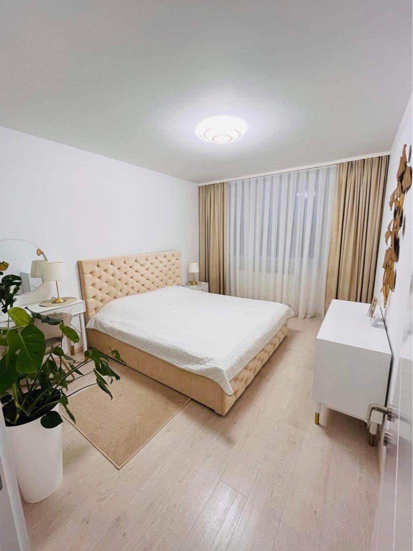 Apartament 3 camere+garaj+boxa+loc de parcare privat Centru Alba Mall